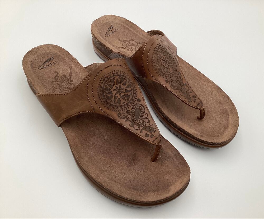 Dansko Priya Brown Leather Thong Sandals Etched Medallion Boho Women's Size 41